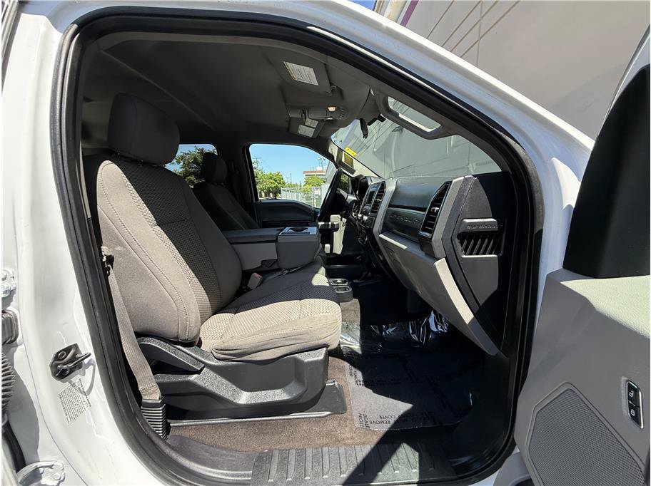 Used 2018 Ford F550 4x4 Crew Cab Super Duty image 13