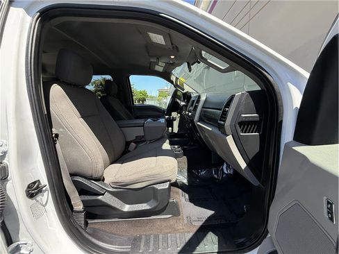 Used 2018 Ford F550 4x4 Crew Cab Super Duty image 13