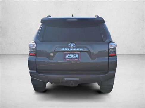 Used 2022 Toyota 4Runner SR5 Premium w/ Moonroof Package RWD image 7