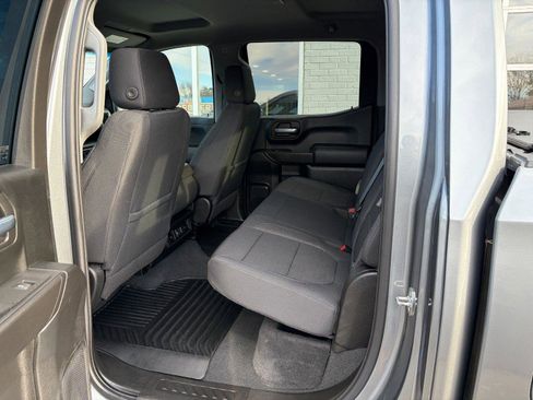 Used 2021 Chevrolet Silverado 1500 LT w/ Convenience Package II image 18