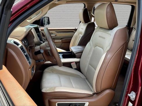 Used 2019 RAM 1500 Laramie AWD/4WD image 19