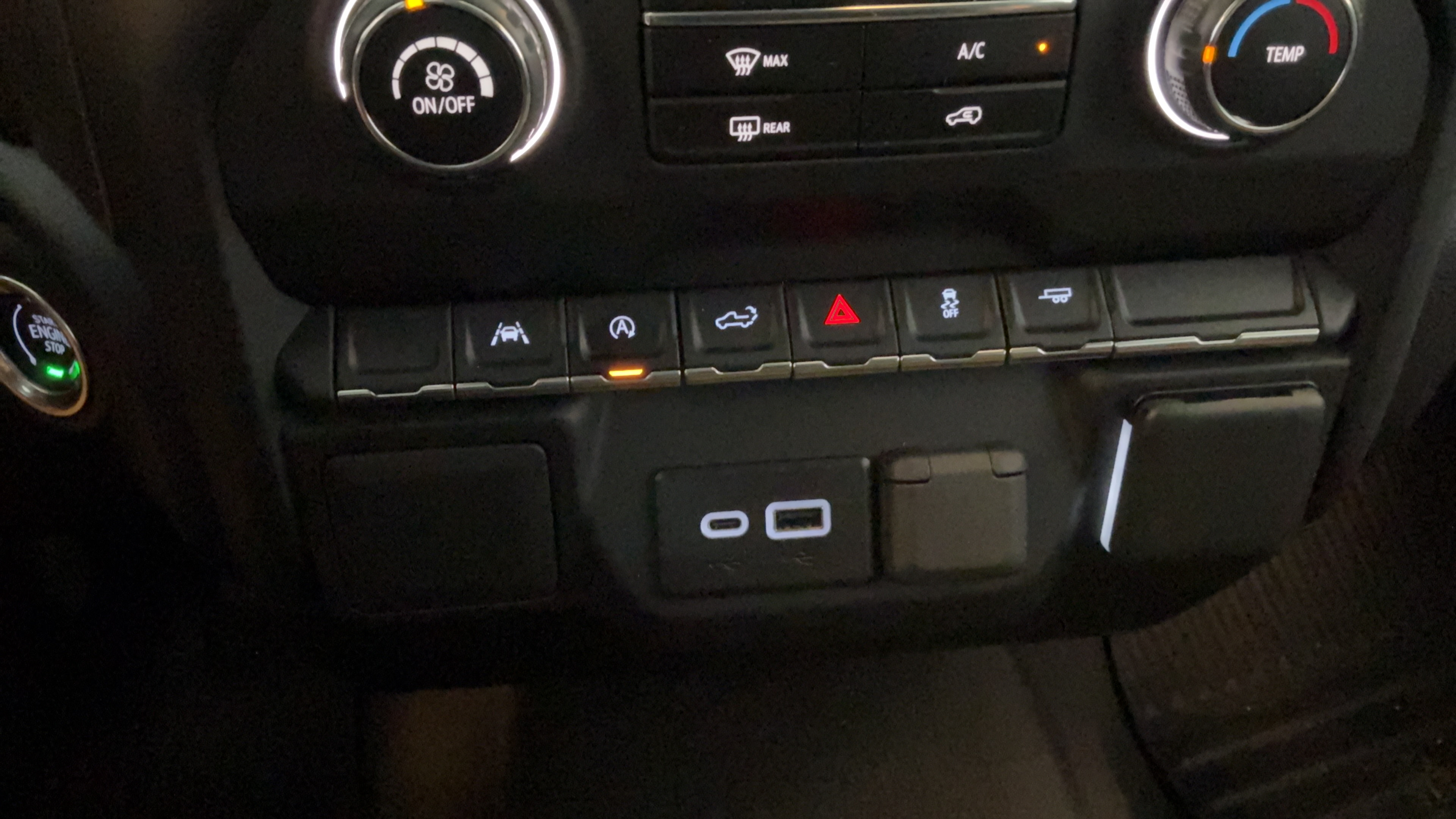 Used 2024 Chevrolet Silverado 1500 Custom RWD image 16