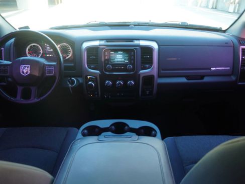 Used 2016 RAM 1500 Big Horn AWD/4WD image 38
