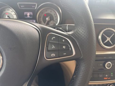 Used 2017 Mercedes-Benz GLA 250 4MATIC image 12