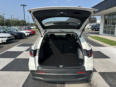 Used 2024 Honda HR-V LX image 5