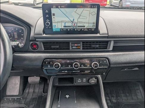 Used 2023 Honda Pilot Elite image 9