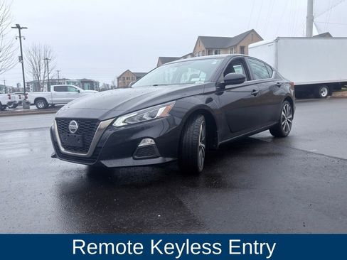 Used 2020 Nissan Altima 2.5 SR w/ Premium Package image 5