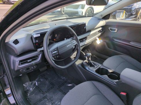 New 2025 Kia K4 LXS FWD image 18