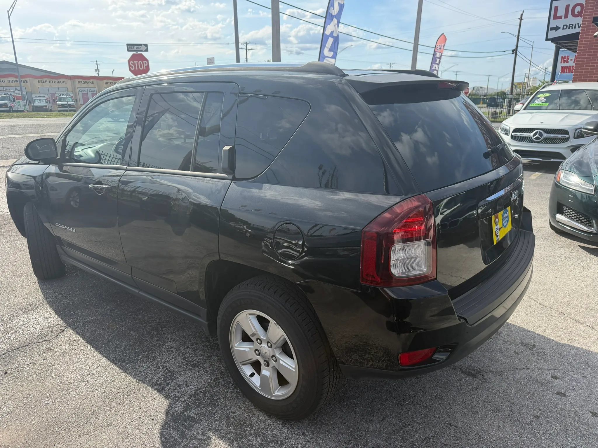 Used 2014 Jeep Compass Latitude FWD image 4