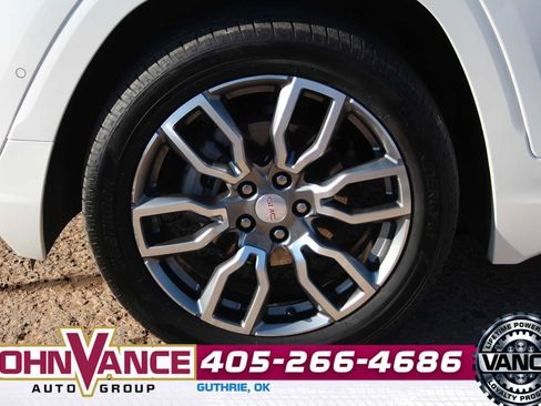 Used 2022 GMC Terrain Denali w/ Denali Premium Package image 14