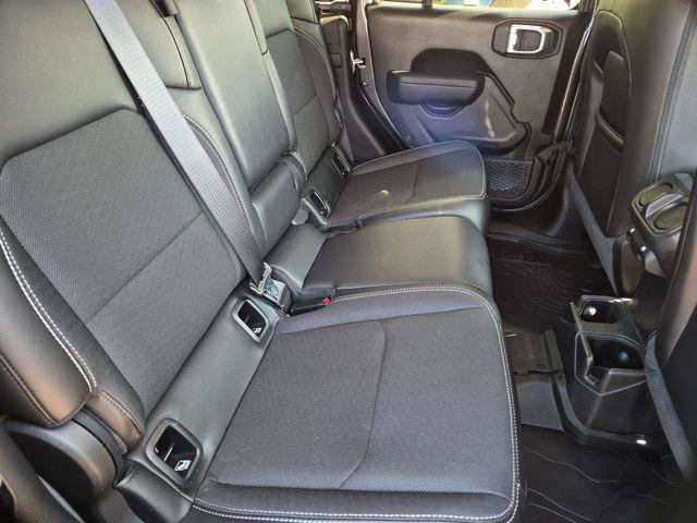 Certified 2023 Jeep Gladiator Sport AWD/4WD image 20