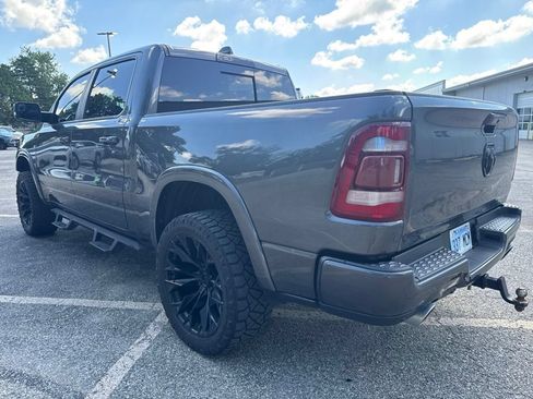 Used 2019 RAM 1500 Laramie AWD/4WD image 4