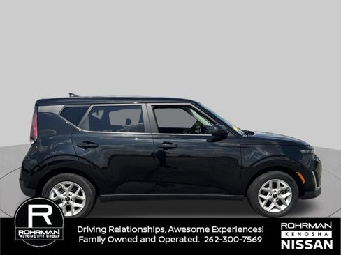 Used 2023 Kia Soul LX w/ Option Group 015 FWD image 5
