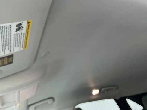 Used 2022 Ford Escape SE image 35