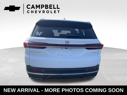 Used 2025 Buick Enclave Preferred w/ LPO, Floor Liner Package FWD image 4