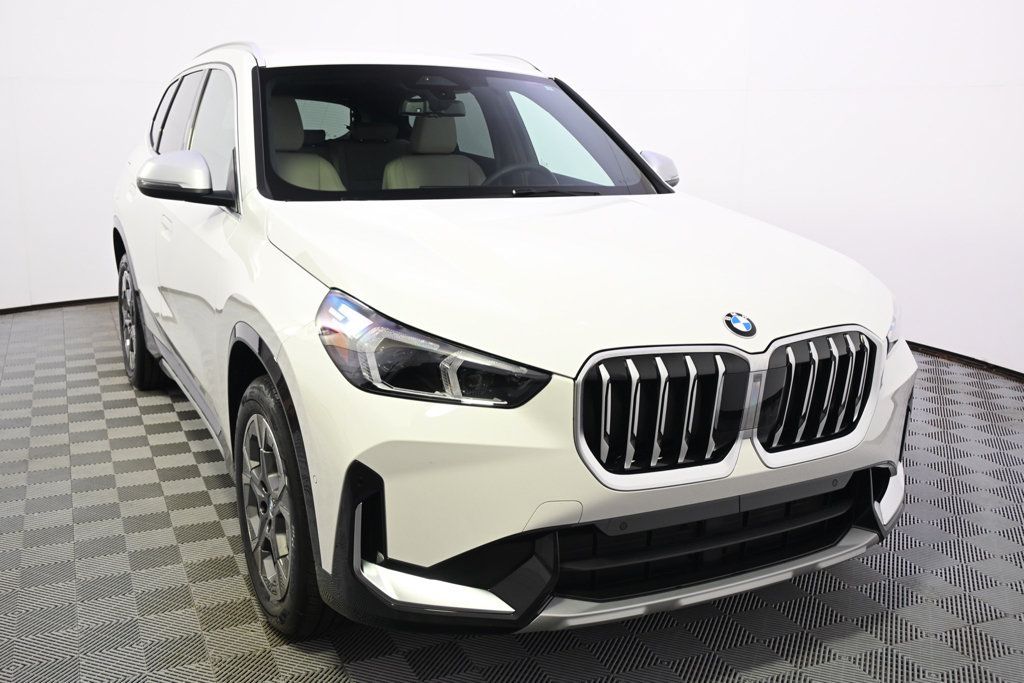 Used 2024 BMW X1 xDrive28i w/ Convenience Package AWD/4WD image 9