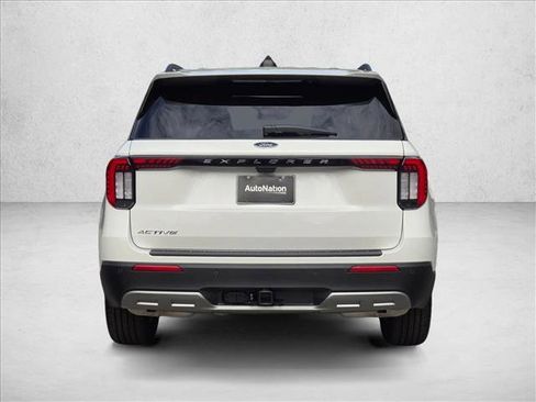 New 2026 Ford Explorer Active w/ Active Comfort Package image 6