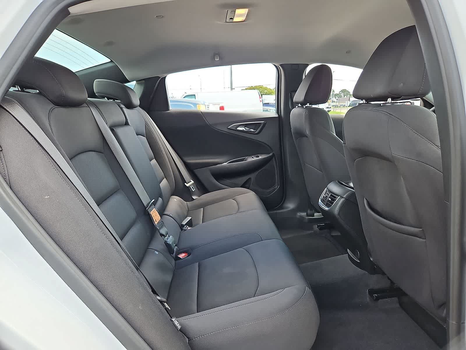Used 2023 Chevrolet Malibu LT FWD image 32