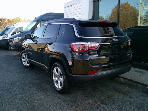 Used 2019 Jeep Compass Latitude w/ Cold Weather Group image 5