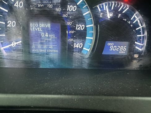 Used 2012 Toyota Camry XLE w/ Leather Pkg image 18