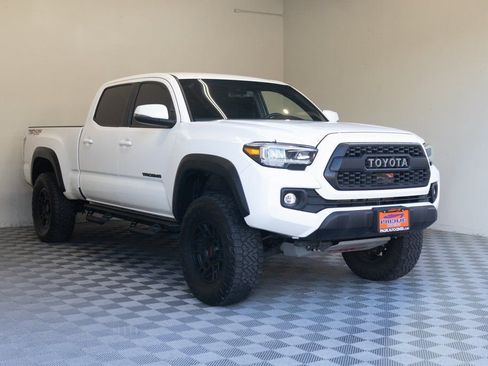 Used 2023 Toyota Tacoma TRD Off-Road image 7