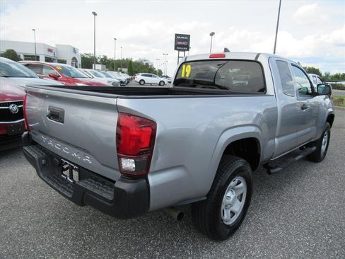 Used 2019 Toyota Tacoma SR RWD image 8