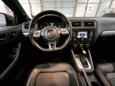 Used 2013 Volkswagen Jetta GLI Autobahn image 6