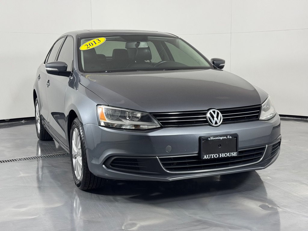 Used 2013 Volkswagen Jetta SE FWD image 3