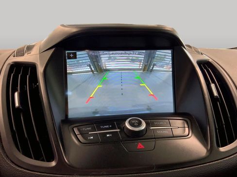 Used 2019 Ford Escape SE FWD image 29