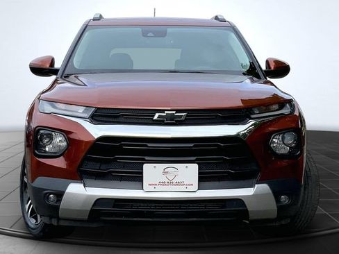 Used 2021 Chevrolet TrailBlazer LT w/ Convenience Package FWD image 3