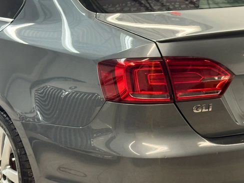 Used 2014 Volkswagen Jetta GLI image 12
