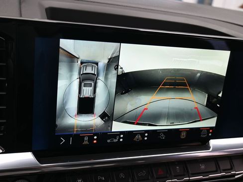 Used 2025 Chevrolet Silverado 1500 High Country w/ Technology Package image 21