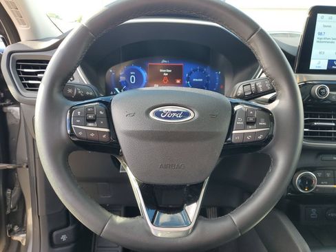 Used 2022 Ford Escape Titanium w/ Class II Trailer Tow Package AWD/4WD image 26