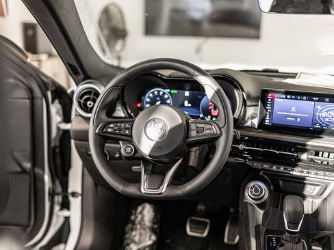 New 2025 Alfa Romeo Tonale w/ Premium Package image 37