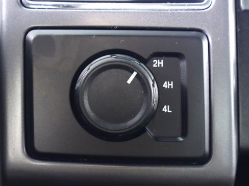 Used 2019 Ford F150 XLT AWD/4WD image 25