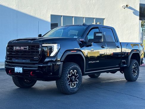 New 2026 GMC Sierra 2500 AT4X image 4