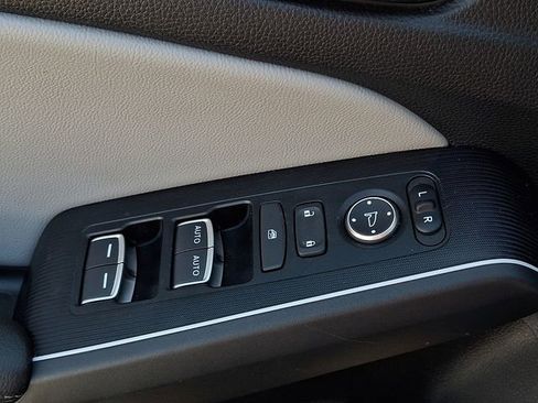 Used 2025 Honda Civic Sport Touring image 21