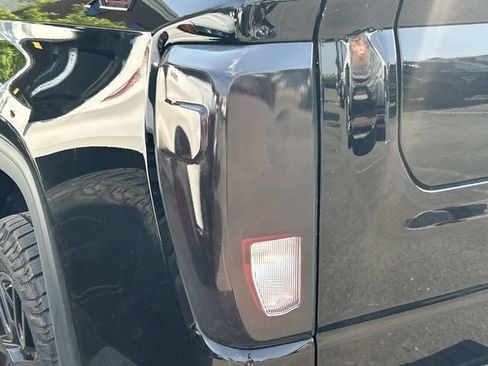 Used 2021 GMC Sierra 1500 Elevation w/ LPO, Elevation Black Package AWD/4WD image 9