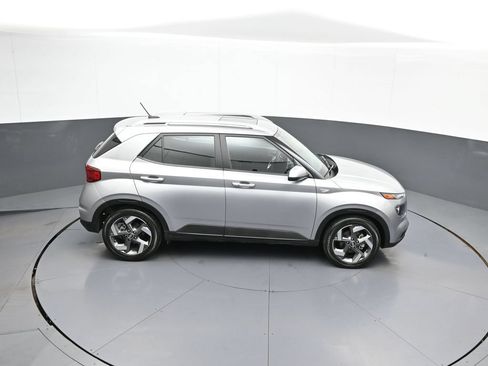Certified 2024 Hyundai Venue SEL FWD image 37