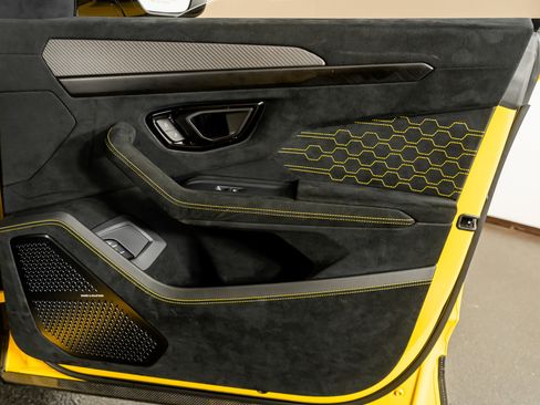 Used 2023 Lamborghini Urus Performante image 51