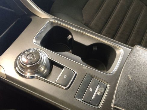 Used 2020 Ford Fusion SE image 26