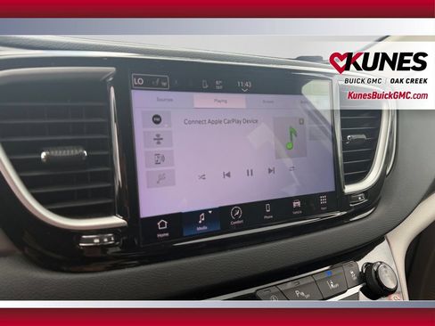 Used 2024 Chrysler Pacifica Touring-L FWD image 25