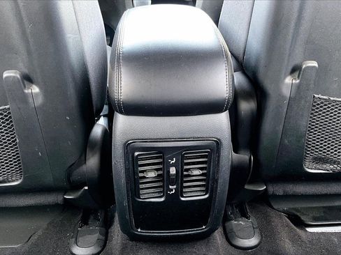 Certified 2018 Jeep Grand Cherokee Laredo image 20