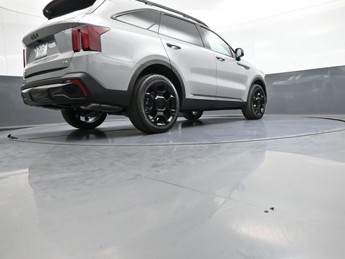 New 2026 Kia Sorento EX AWD/4WD image 32