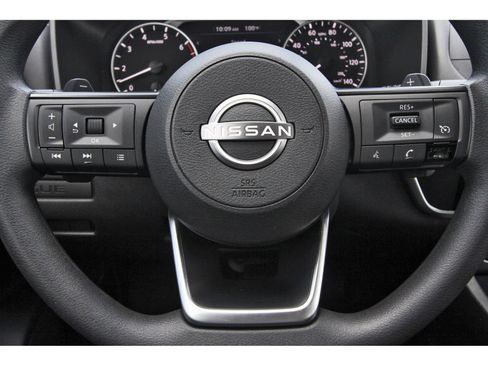 Used 2023 Nissan Rogue S FWD image 17