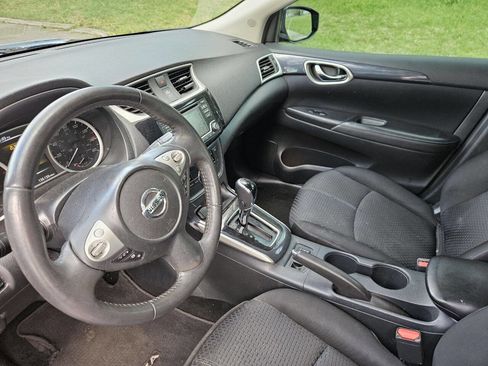 Used 2018 Nissan Sentra SR FWD image 11