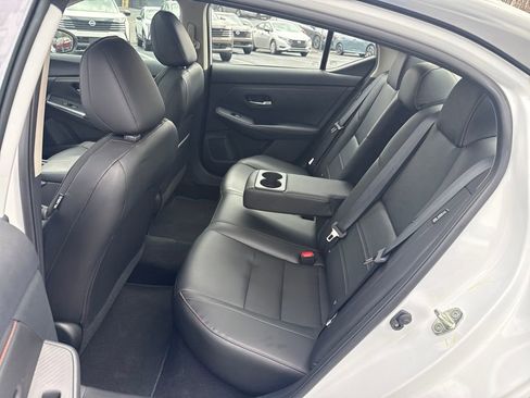 Used 2025 Nissan Sentra SR w/ SR Premium Package image 26