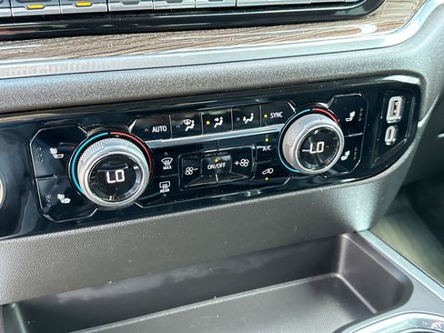 Used 2023 Chevrolet Silverado 1500 RST image 18