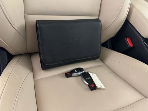 Used 2018 INFINITI QX30 Premium w/ Navigation Package image 39