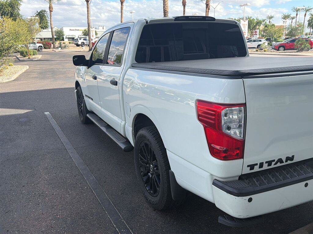 Used 2019 Nissan Titan SV w/ SV Convenience Package RWD image 5